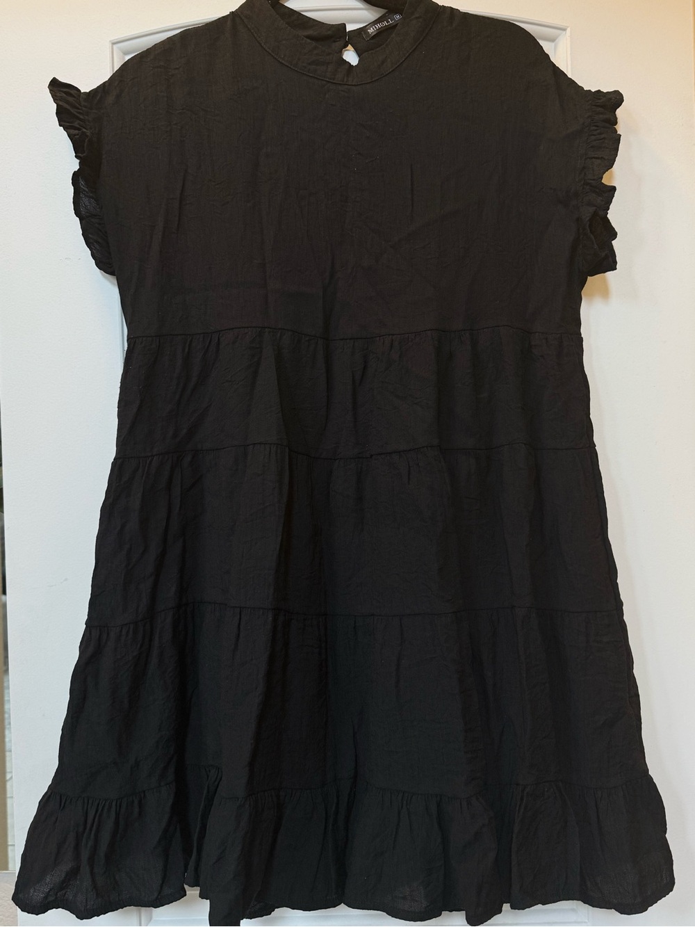Women’s Jr Black Tiered Ruffle Sleeve Dress